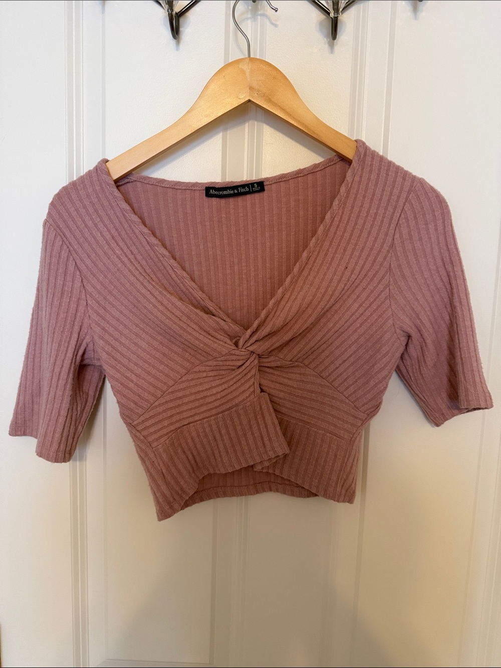 Abercrombie & Fitch Rose Pink Ribbed Twist-Front Crop Top